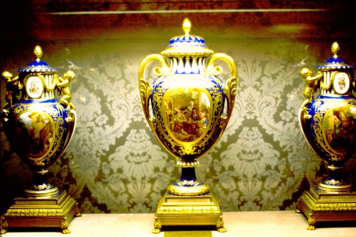 2024 Thursday Trios —Vases Encased in&nbsp;Time